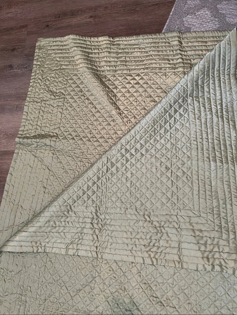 Source Unknown Olive Green Quilted Satin Cover-91 inch by 84 inches